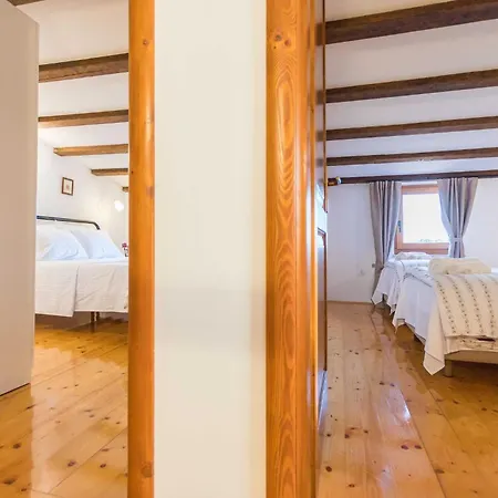 Dom wakacyjny Casa Vala Romana With Jacuzzi And Big Garden Pula