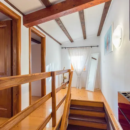 Dom wakacyjny Casa Vala Romana With Jacuzzi And Big Garden *