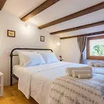 Holiday home Casa Vala Romana With Jacuzzi And Big Garden