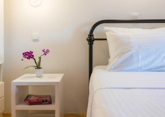 Casa Vala Romana With Jacuzzi And Big Garden Pula