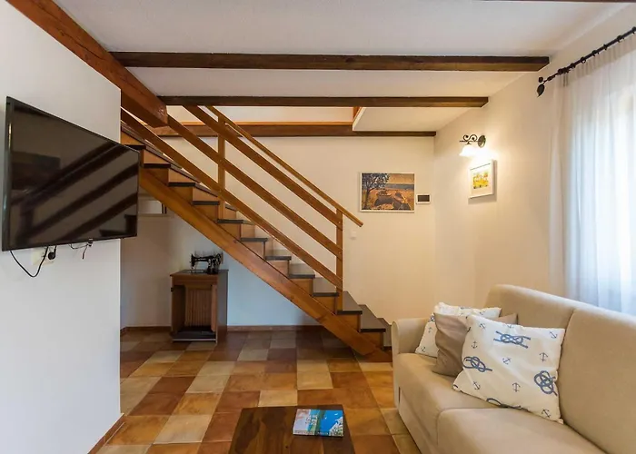 Casa Vala Romana With Jacuzzi And Big Garden * Pula