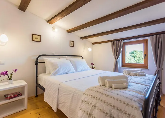 Holiday home Casa Vala Romana With Jacuzzi And Big Garden