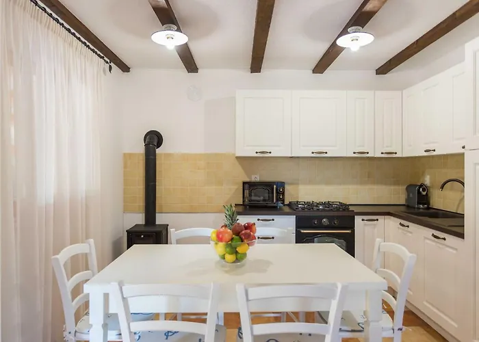 Casa Vala Romana With Jacuzzi And Big Garden Holiday home *